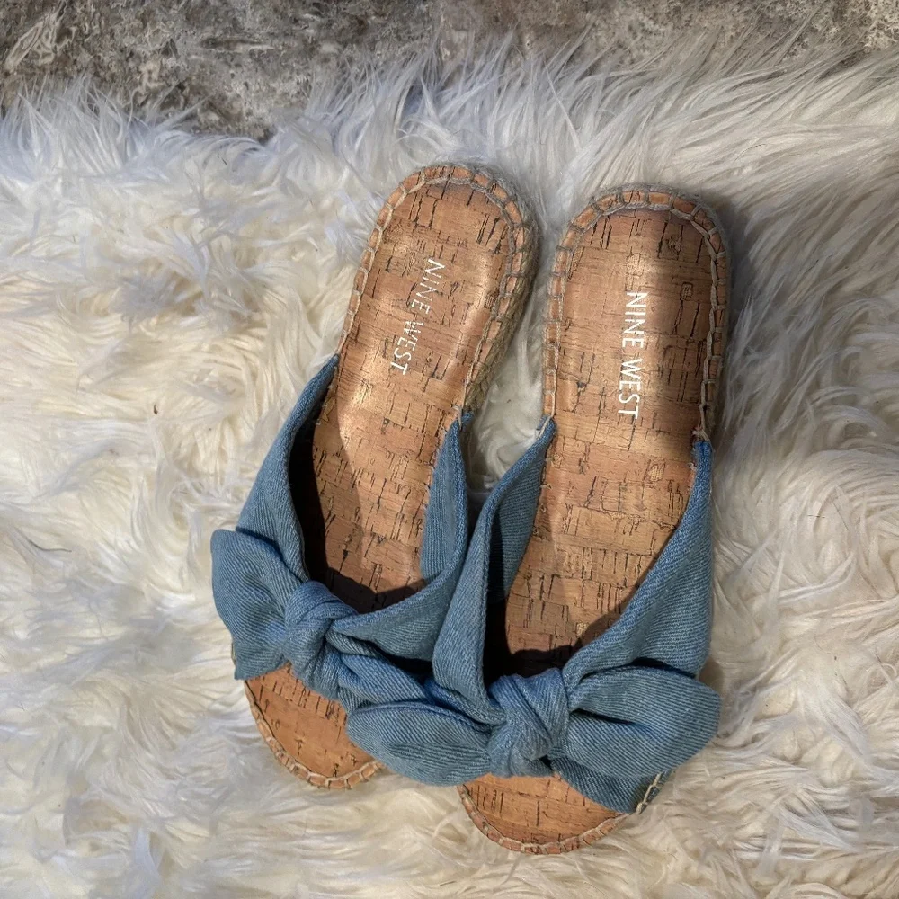 Blue sandals - Picture 1 of 2